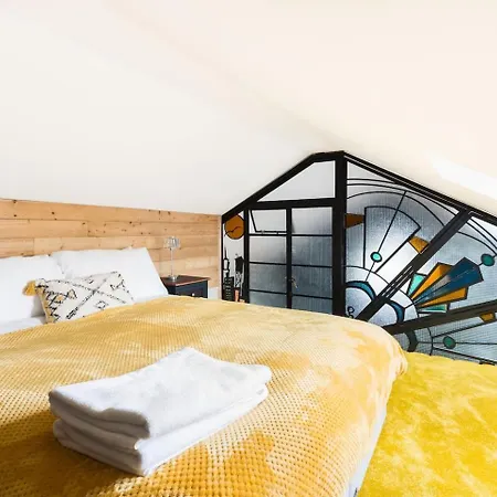 Pittville Loft Apartment - Central Cheltenham Highly Rated With Free Parking GLOUCESTERSHIRE Exterior photo